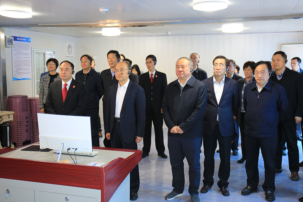 視察現場(chǎng) 視察現場(chǎng)